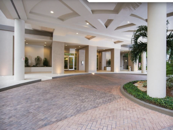 Two Bedroom Vacation Condo in Sarasota Sleeps 4 Guests